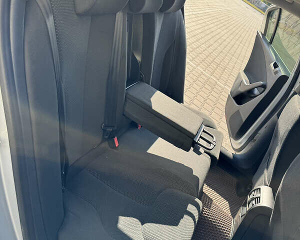 Серый Фольксваген Пассат, объемом двигателя 1.98 л и пробегом 273 тыс. км за 5500 $, фото 4 на Automoto.ua