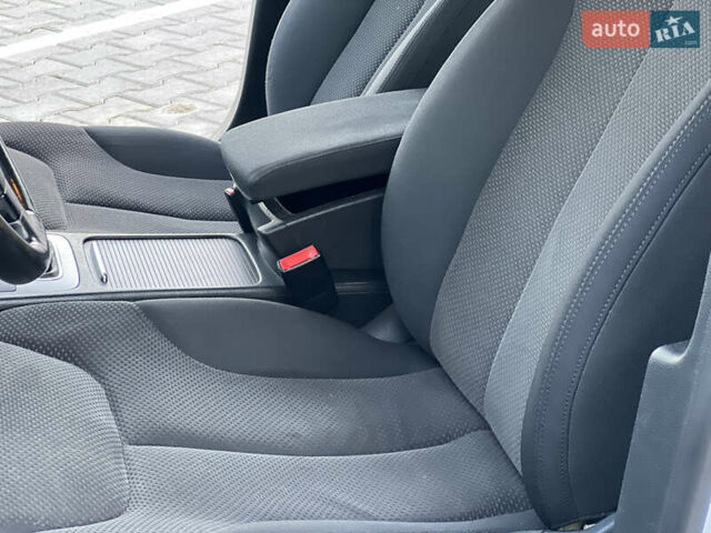 Серый Фольксваген Пассат, объемом двигателя 1.6 л и пробегом 227 тыс. км за 5599 $, фото 65 на Automoto.ua