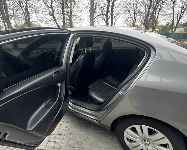 Серый Фольксваген Пассат, объемом двигателя 1.97 л и пробегом 436 тыс. км за 6000 $, фото 8 на Automoto.ua