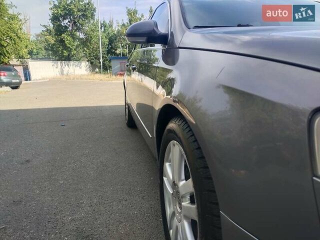 Сірий Фольксваген Пассат, об'ємом двигуна 1.97 л та пробігом 377 тис. км за 5800 $, фото 18 на Automoto.ua