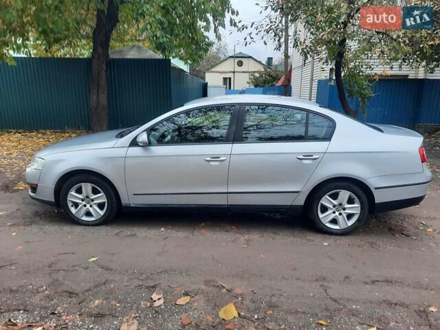 Серый Фольксваген Пассат, объемом двигателя 1.6 л и пробегом 175 тыс. км за 6850 $, фото 30 на Automoto.ua