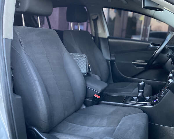 Серый Фольксваген Пассат, объемом двигателя 2 л и пробегом 270 тыс. км за 5750 $, фото 58 на Automoto.ua