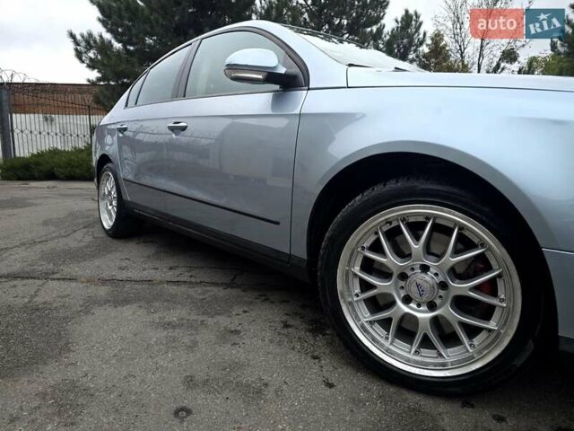 Сірий Фольксваген Пассат, об'ємом двигуна 1.6 л та пробігом 179 тис. км за 6300 $, фото 2 на Automoto.ua