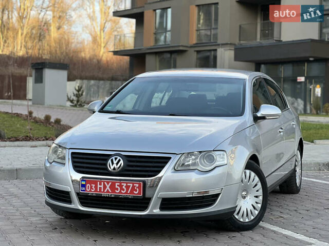 Серый Фольксваген Пассат, объемом двигателя 1.6 л и пробегом 227 тыс. км за 5599 $, фото 28 на Automoto.ua