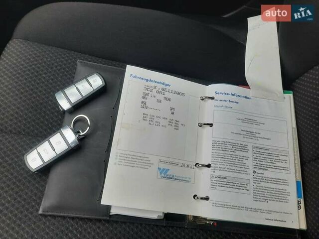 Серый Фольксваген Пассат, объемом двигателя 1.6 л и пробегом 175 тыс. км за 6850 $, фото 100 на Automoto.ua