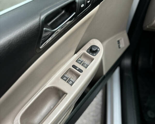 Серый Фольксваген Пассат, объемом двигателя 1.97 л и пробегом 327 тыс. км за 6300 $, фото 8 на Automoto.ua