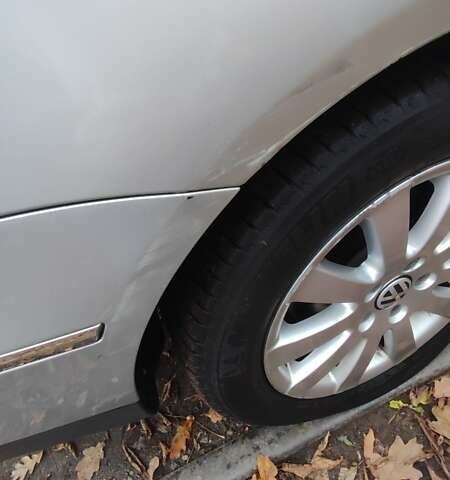 Серый Фольксваген Пассат, объемом двигателя 1.97 л и пробегом 304 тыс. км за 5000 $, фото 5 на Automoto.ua