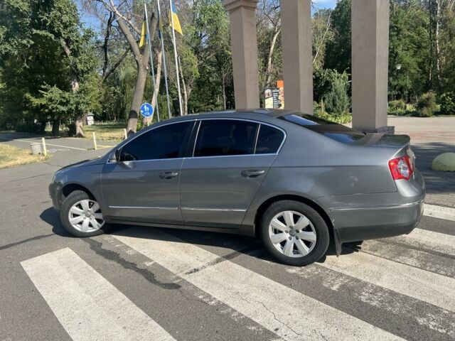 Фольксваген Пассат 2006 в Харькове на Automoto.ua Серый Фольксваген Пассат, объемом двигателя 2 л и пробегом 343 тыс. км за 6700 $, фото 7 на Automoto.ua