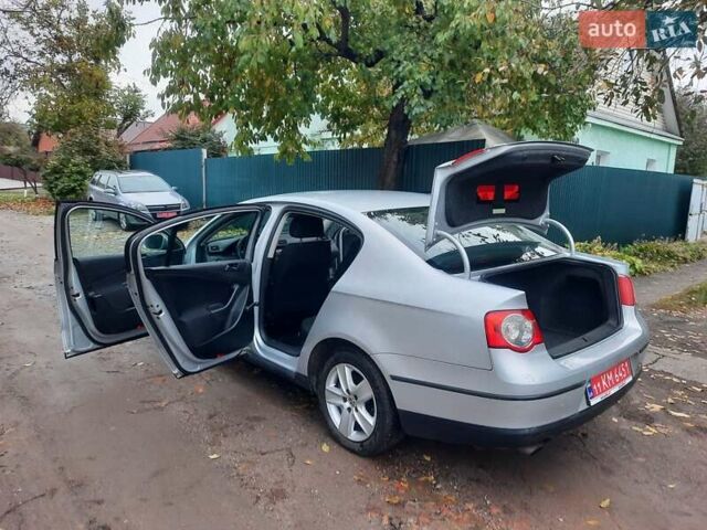 Серый Фольксваген Пассат, объемом двигателя 1.6 л и пробегом 175 тыс. км за 6850 $, фото 70 на Automoto.ua