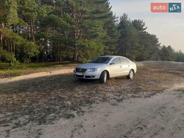 Серый Фольксваген Пассат, объемом двигателя 2 л и пробегом 250 тыс. км за 7150 $, фото 3 на Automoto.ua