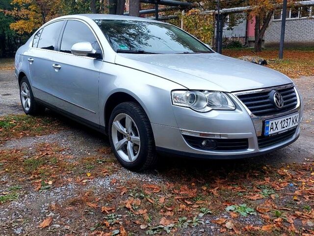 Серый Фольксваген Пассат, объемом двигателя 1.6 л и пробегом 139 тыс. км за 7800 $, фото 4 на Automoto.ua