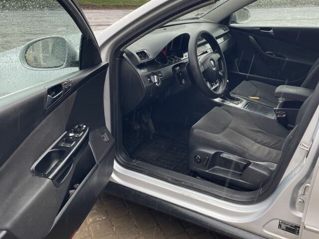 Серый Фольксваген Пассат, объемом двигателя 2 л и пробегом 400 тыс. км за 2444 $, фото 9 на Automoto.ua