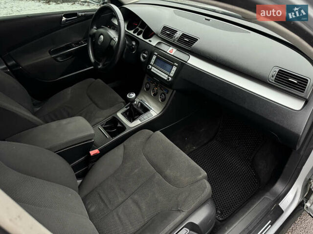 Серый Фольксваген Пассат, объемом двигателя 2 л и пробегом 285 тыс. км за 4750 $, фото 18 на Automoto.ua