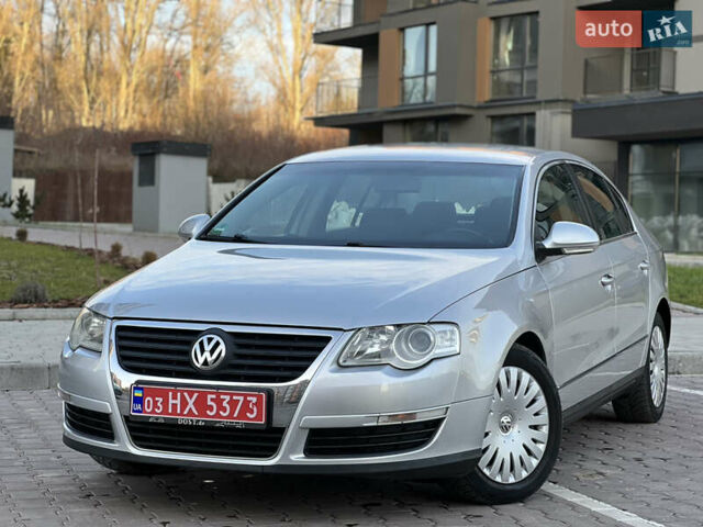 Серый Фольксваген Пассат, объемом двигателя 1.6 л и пробегом 227 тыс. км за 5599 $, фото 44 на Automoto.ua