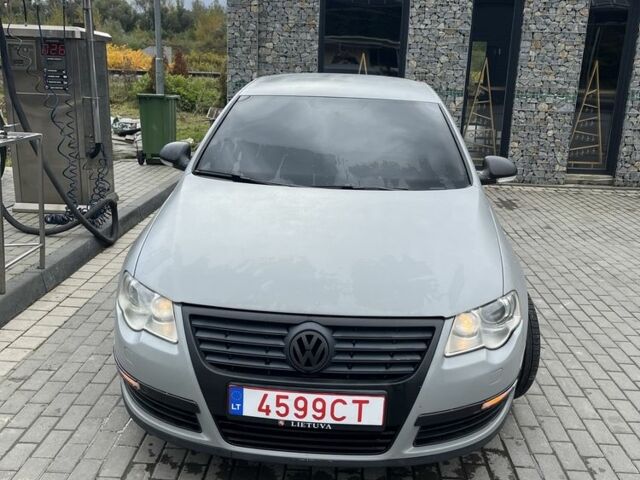 Серый Фольксваген Пассат, объемом двигателя 2 л и пробегом 300 тыс. км за 3400 $, фото 2 на Automoto.ua