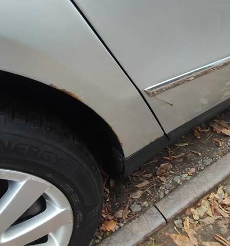 Серый Фольксваген Пассат, объемом двигателя 1.97 л и пробегом 304 тыс. км за 5000 $, фото 4 на Automoto.ua