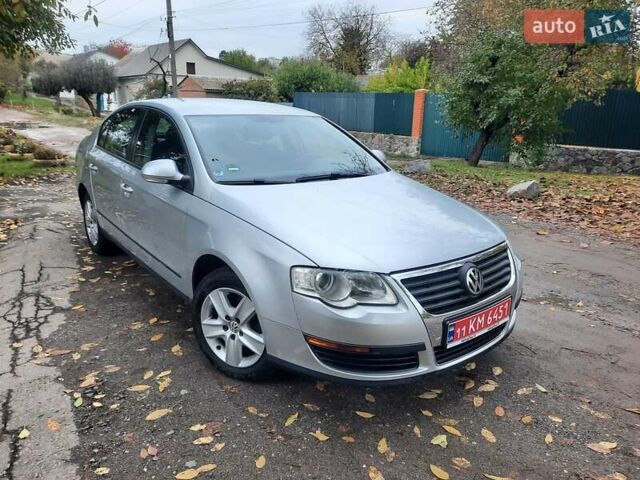 Серый Фольксваген Пассат, объемом двигателя 1.6 л и пробегом 175 тыс. км за 6850 $, фото 6 на Automoto.ua