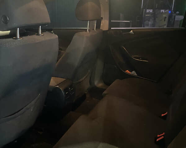 Сірий Фольксваген Пассат, об'ємом двигуна 1.98 л та пробігом 302 тис. км за 6400 $, фото 5 на Automoto.ua