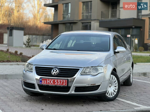 Серый Фольксваген Пассат, объемом двигателя 1.6 л и пробегом 227 тыс. км за 5599 $, фото 33 на Automoto.ua