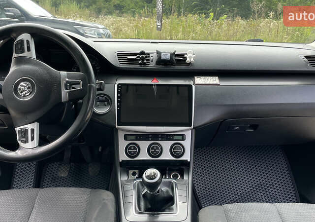 Серый Фольксваген Пассат, объемом двигателя 2 л и пробегом 300 тыс. км за 6500 $, фото 34 на Automoto.ua