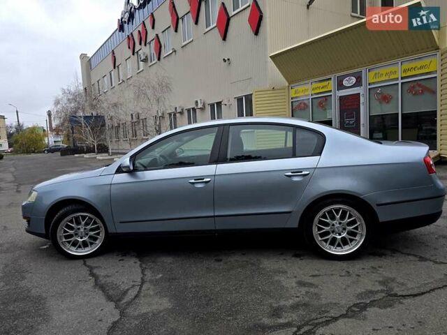 Сірий Фольксваген Пассат, об'ємом двигуна 1.6 л та пробігом 179 тис. км за 6300 $, фото 7 на Automoto.ua