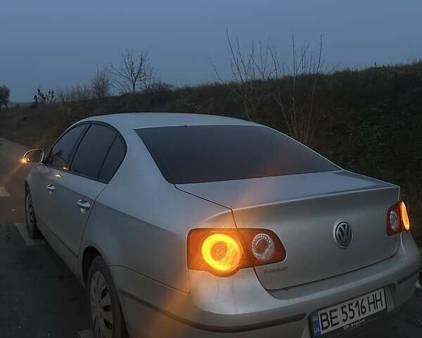 Серый Фольксваген Пассат, объемом двигателя 1.6 л и пробегом 240 тыс. км за 5300 $, фото 2 на Automoto.ua