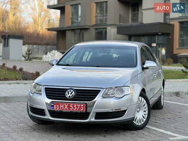Серый Фольксваген Пассат, объемом двигателя 1.6 л и пробегом 227 тыс. км за 5599 $, фото 34 на Automoto.ua