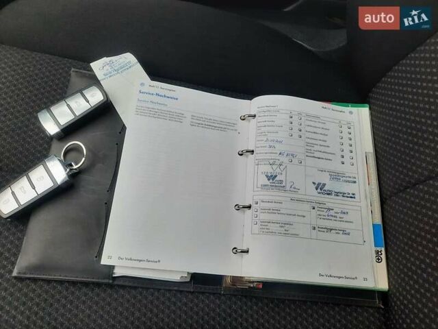 Серый Фольксваген Пассат, объемом двигателя 1.6 л и пробегом 175 тыс. км за 6850 $, фото 101 на Automoto.ua