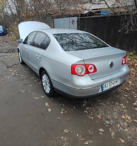 Серый Фольксваген Пассат, объемом двигателя 1.97 л и пробегом 304 тыс. км за 5000 $, фото 3 на Automoto.ua