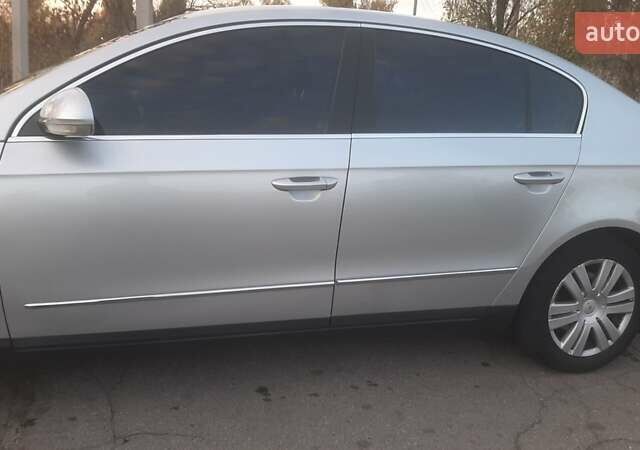 Серый Фольксваген Пассат, объемом двигателя 2 л и пробегом 250 тыс. км за 7150 $, фото 11 на Automoto.ua