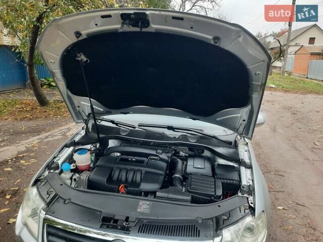 Серый Фольксваген Пассат, объемом двигателя 1.6 л и пробегом 175 тыс. км за 6850 $, фото 76 на Automoto.ua