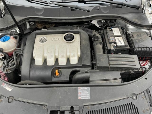 Сірий Фольксваген Пассат, об'ємом двигуна 1.9 л та пробігом 344 тис. км за 3150 $, фото 11 на Automoto.ua