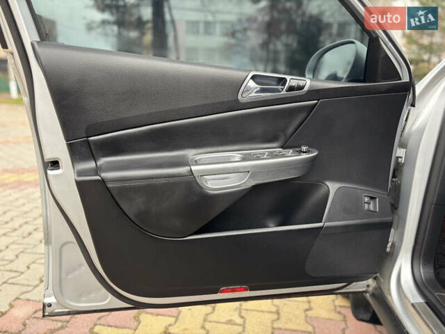 Сірий Фольксваген Пассат, об'ємом двигуна 1.98 л та пробігом 186 тис. км за 5800 $, фото 19 на Automoto.ua