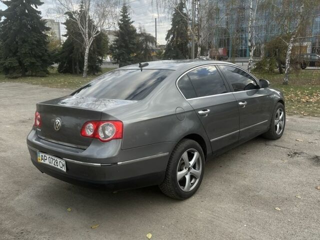 Сірий Фольксваген Пассат, об'ємом двигуна 3.6 л та пробігом 207 тис. км за 4500 $, фото 3 на Automoto.ua