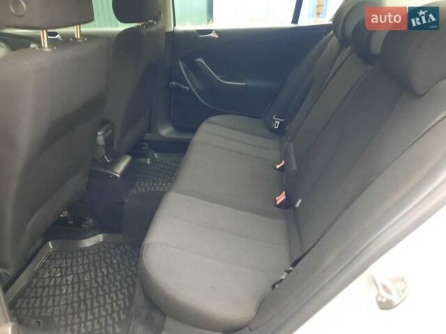 Серый Фольксваген Пассат, объемом двигателя 1.6 л и пробегом 175 тыс. км за 6850 $, фото 43 на Automoto.ua