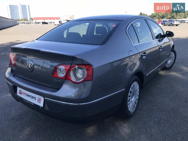 Серый Фольксваген Пассат, объемом двигателя 2 л и пробегом 208 тыс. км за 6800 $, фото 3 на Automoto.ua