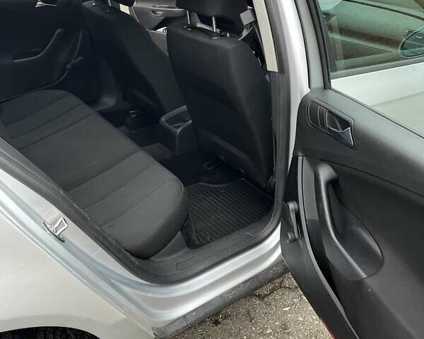 Серый Фольксваген Пассат, объемом двигателя 1.9 л и пробегом 344 тыс. км за 3150 $, фото 12 на Automoto.ua