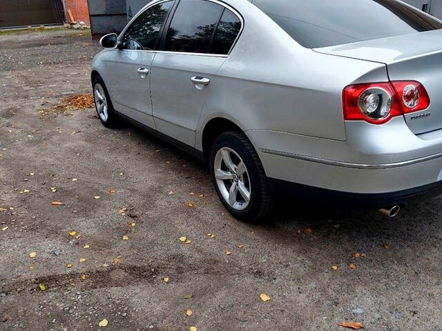 Серый Фольксваген Пассат, объемом двигателя 1.6 л и пробегом 139 тыс. км за 7800 $, фото 2 на Automoto.ua