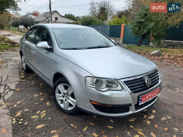Серый Фольксваген Пассат, объемом двигателя 1.6 л и пробегом 175 тыс. км за 6850 $, фото 7 на Automoto.ua