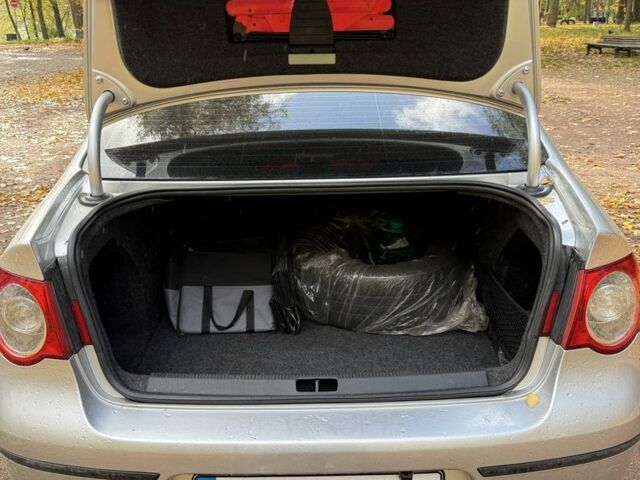 Серый Фольксваген Пассат, объемом двигателя 1.6 л и пробегом 264 тыс. км за 5900 $, фото 17 на Automoto.ua