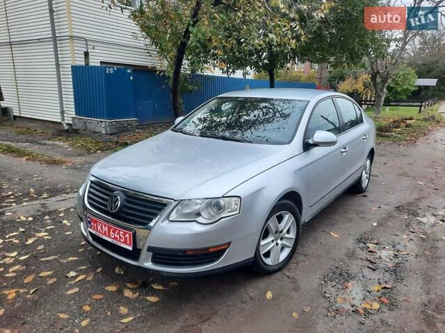 Серый Фольксваген Пассат, объемом двигателя 1.6 л и пробегом 175 тыс. км за 6850 $, фото 2 на Automoto.ua