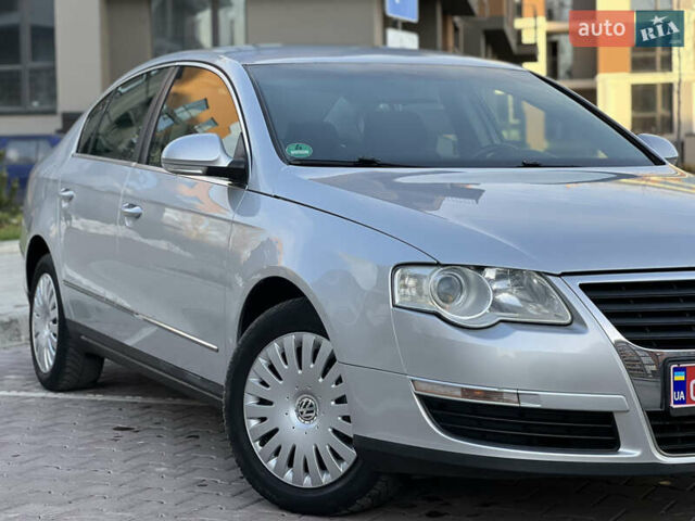 Серый Фольксваген Пассат, объемом двигателя 1.6 л и пробегом 227 тыс. км за 5599 $, фото 18 на Automoto.ua