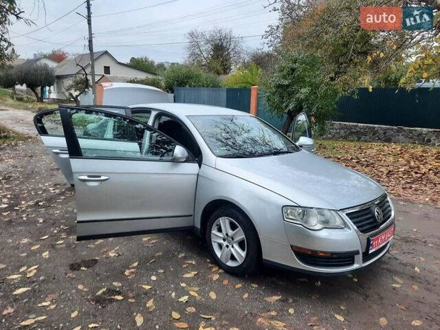 Серый Фольксваген Пассат, объемом двигателя 1.6 л и пробегом 175 тыс. км за 6850 $, фото 71 на Automoto.ua