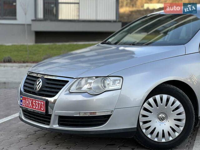 Серый Фольксваген Пассат, объемом двигателя 1.6 л и пробегом 227 тыс. км за 5599 $, фото 40 на Automoto.ua