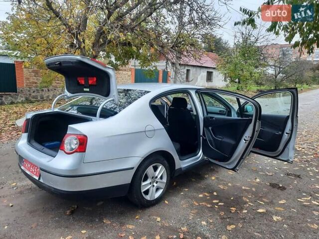 Серый Фольксваген Пассат, объемом двигателя 1.6 л и пробегом 175 тыс. км за 6850 $, фото 74 на Automoto.ua