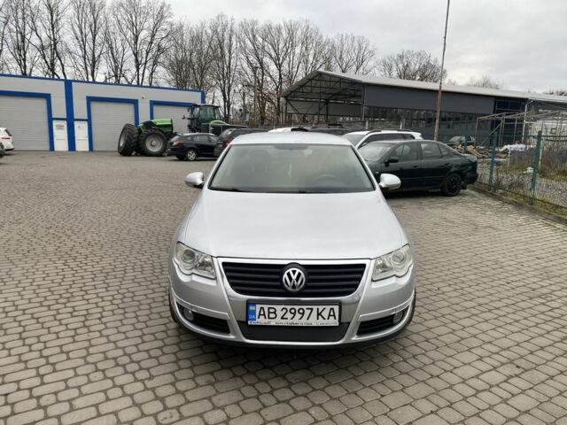 Серый Фольксваген Пассат, объемом двигателя 2 л и пробегом 300 тыс. км за 4999 $, фото 1 на Automoto.ua