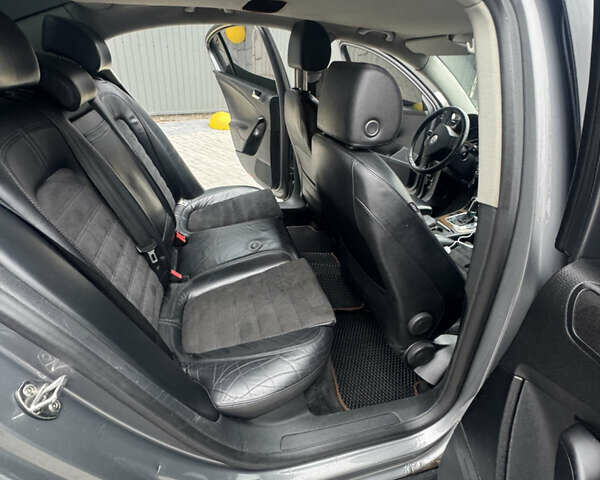 Серый Фольксваген Пассат, объемом двигателя 1.97 л и пробегом 436 тыс. км за 6000 $, фото 17 на Automoto.ua