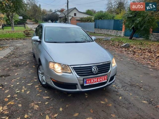 Серый Фольксваген Пассат, объемом двигателя 1.6 л и пробегом 175 тыс. км за 6850 $, фото 85 на Automoto.ua