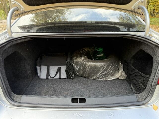 Серый Фольксваген Пассат, объемом двигателя 1.6 л и пробегом 264 тыс. км за 5900 $, фото 16 на Automoto.ua