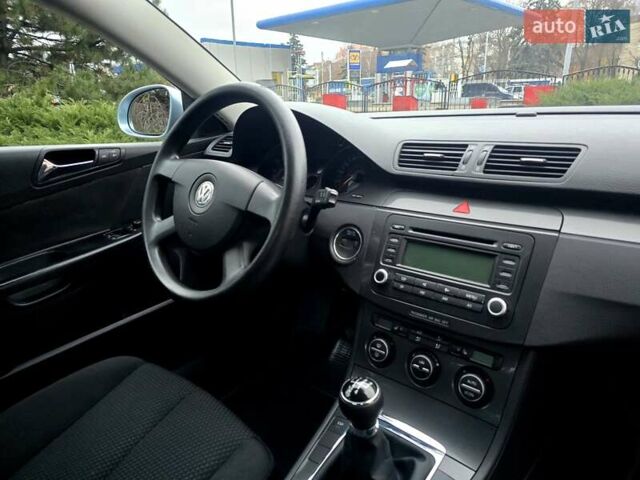 Сірий Фольксваген Пассат, об'ємом двигуна 1.6 л та пробігом 179 тис. км за 6300 $, фото 50 на Automoto.ua